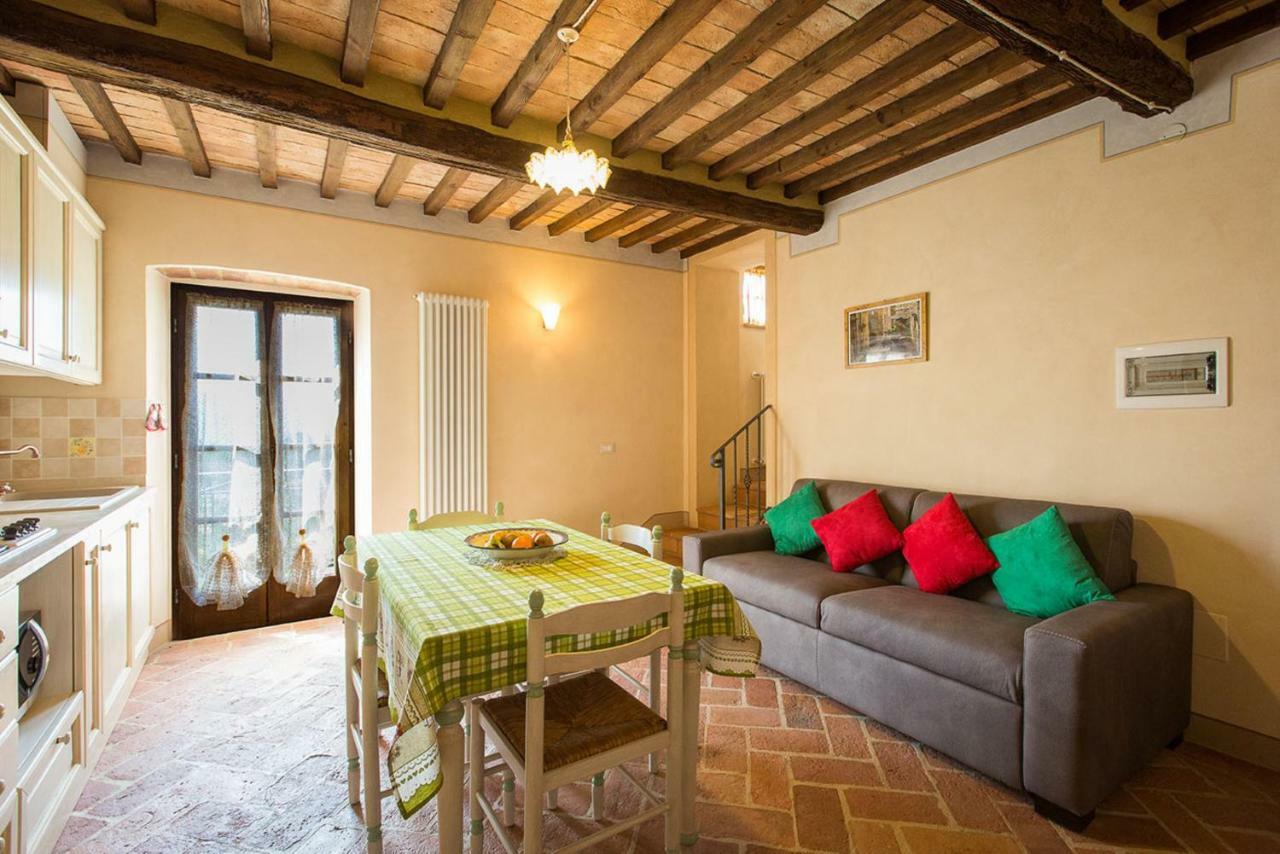 Borgo Pie' Di Gamboi Villa Chianni Exteriör bild