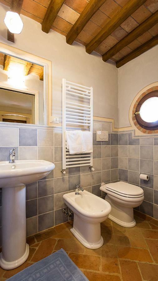 Borgo Pie' Di Gamboi Villa Chianni Exteriör bild